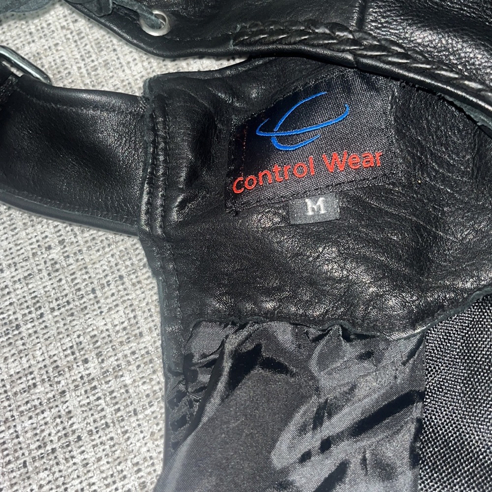 Control Wear - Picture 14 of 14